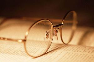 福岡で骨董品の出張査定に強い業者を探す